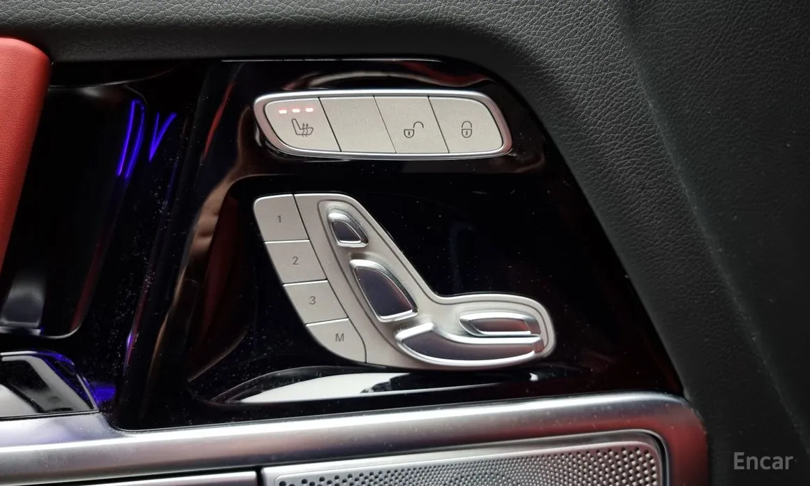 Фото 17 - Mercedes-Benz G-Class