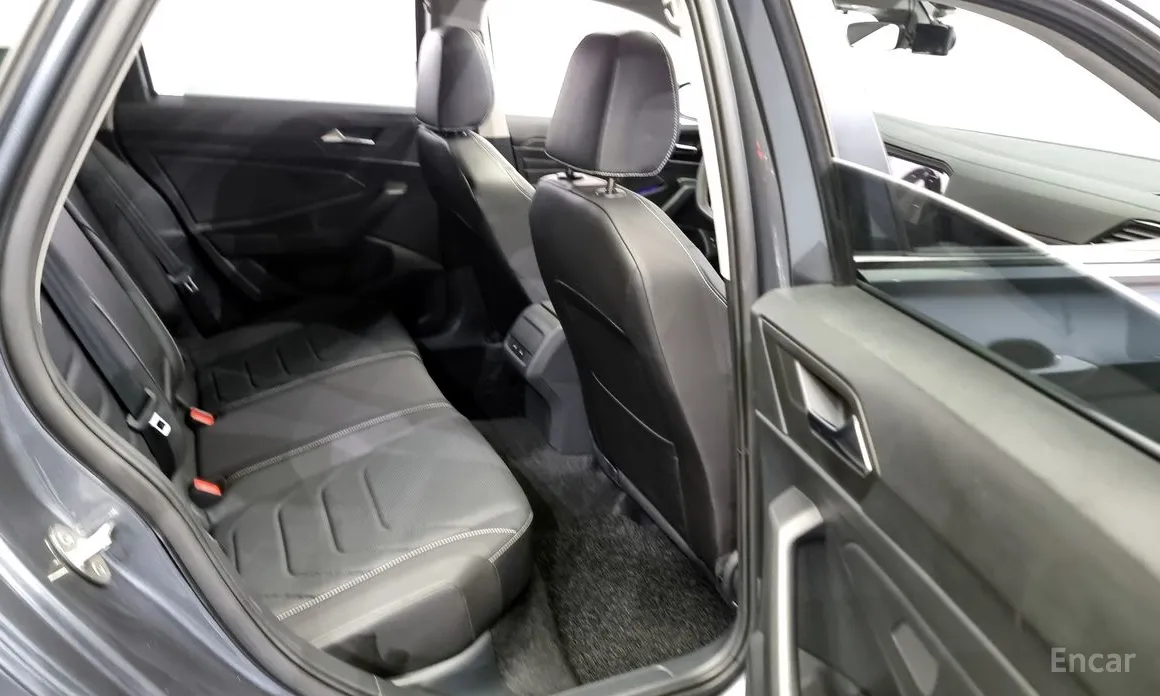 Фото 12 - Volkswagen Jetta