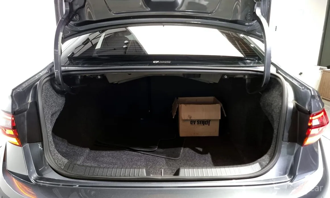 Фото 19 - Volkswagen Jetta