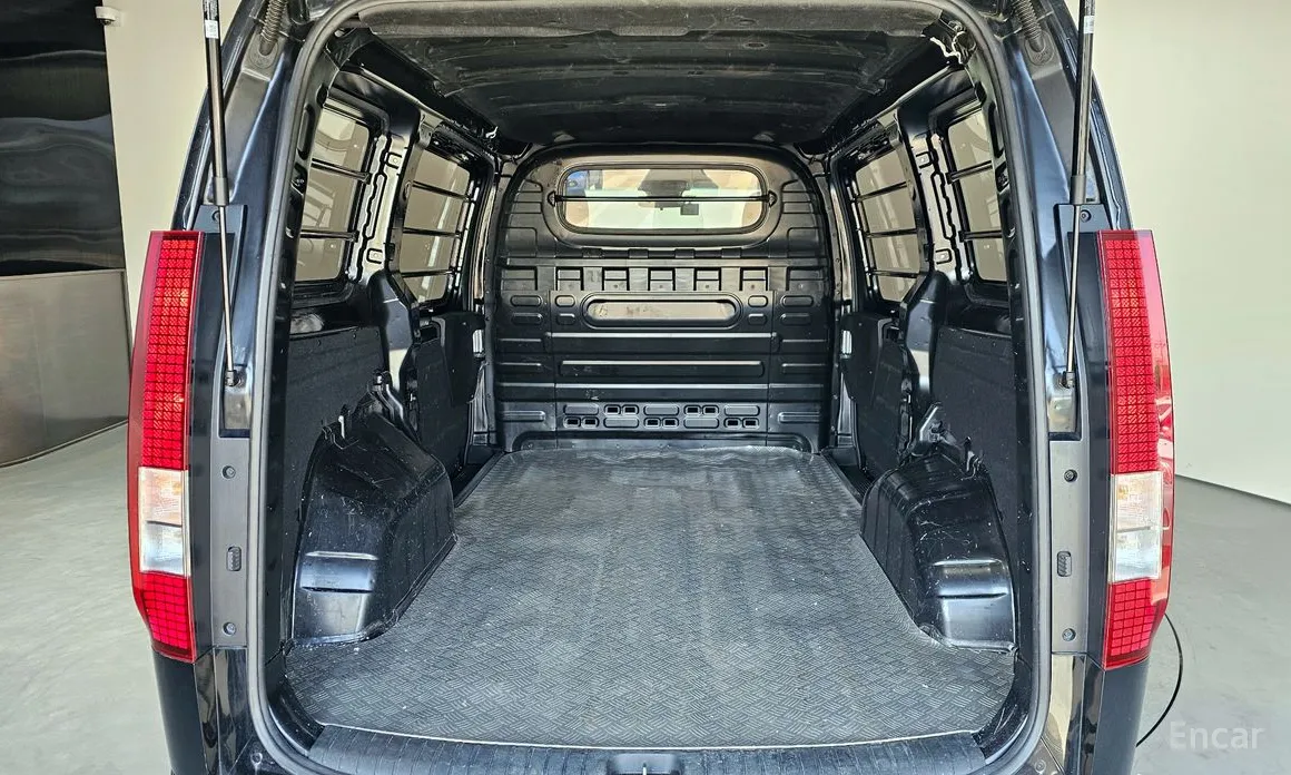 Фото 20 - Hyundai Staria