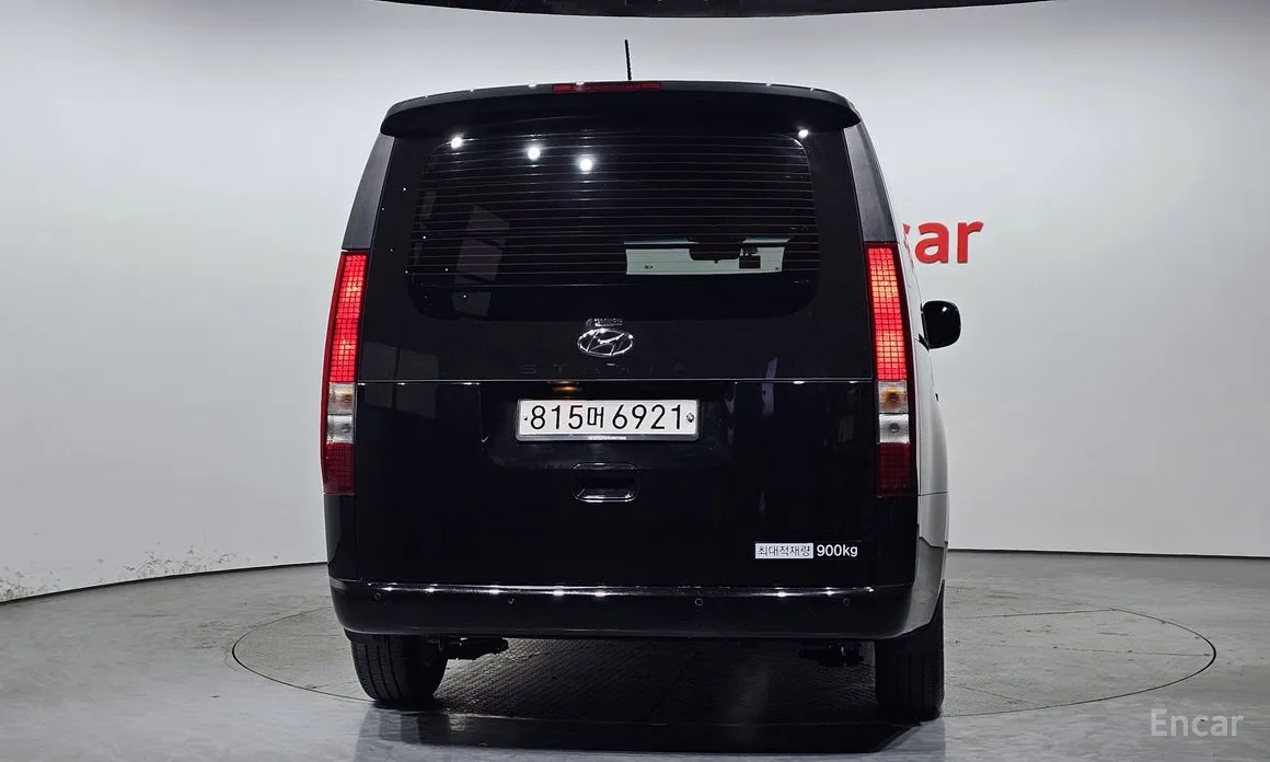 Фото 4 - Hyundai Staria