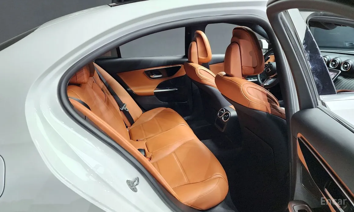 Фото 12 - Mercedes-Benz C-Class