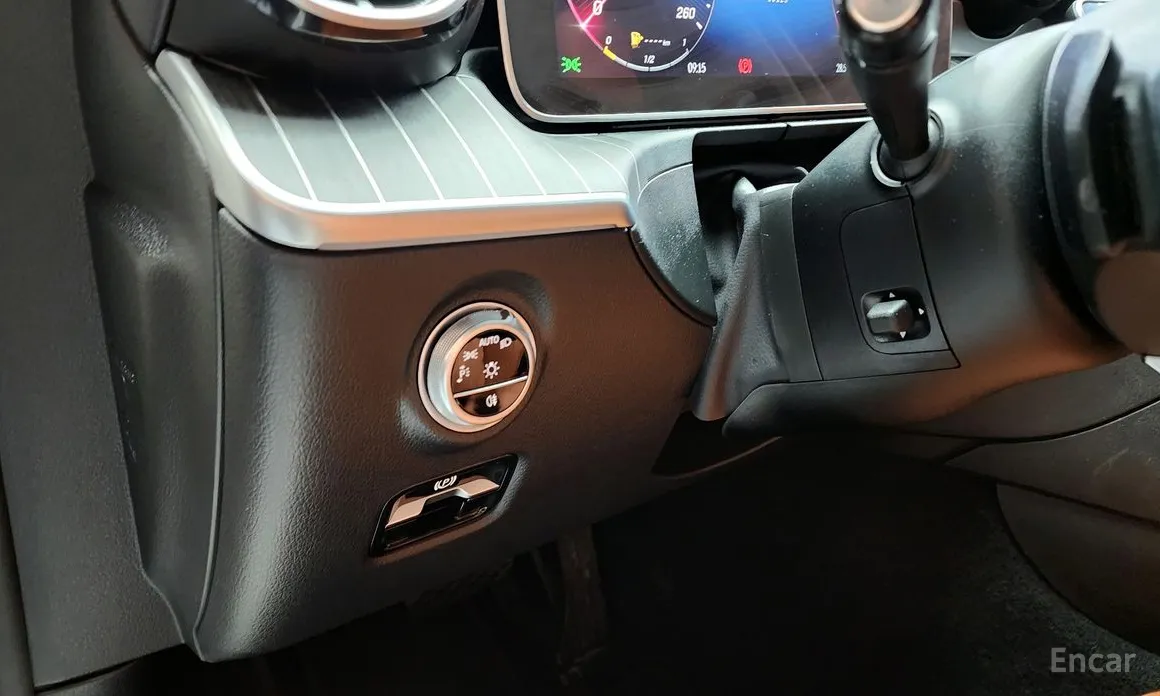 Фото 17 - Mercedes-Benz C-Class