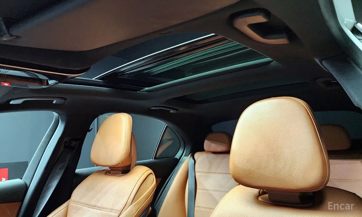 Фото 19 - Mercedes-Benz C-Class