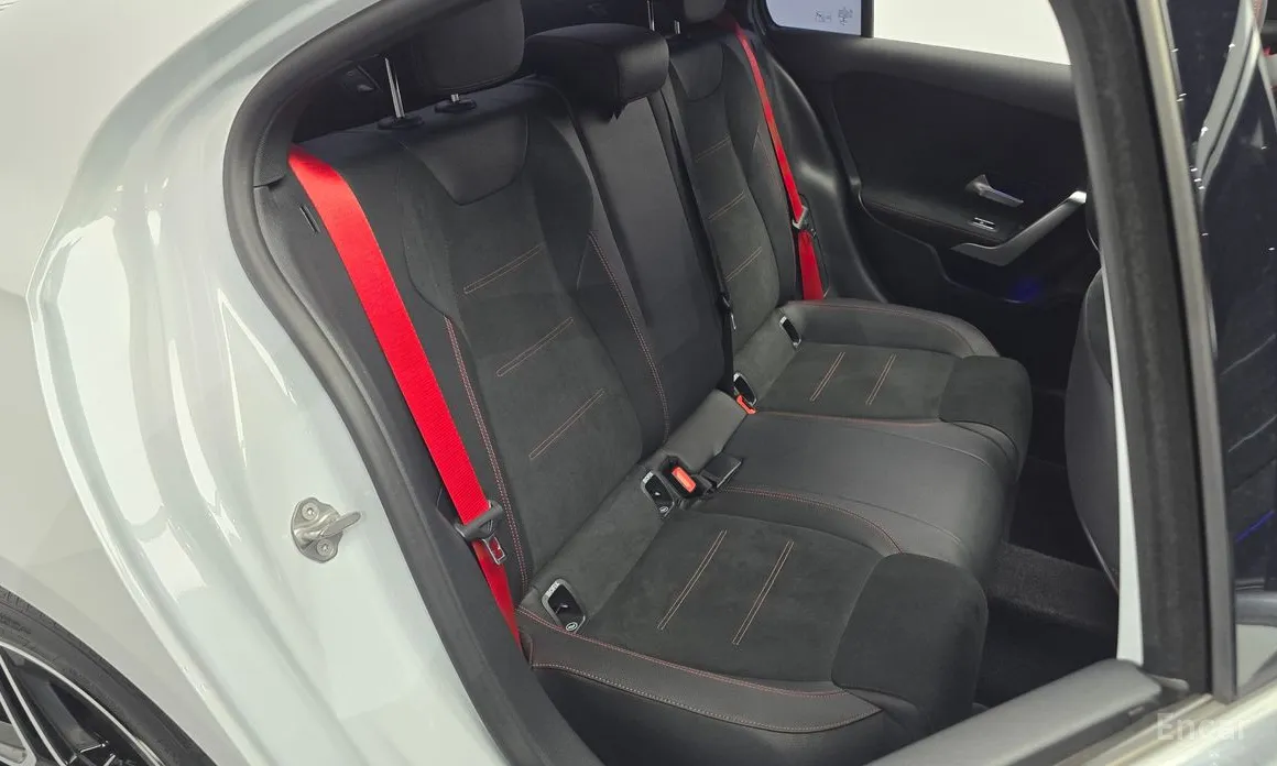 Фото 13 - Mercedes-Benz A-Class