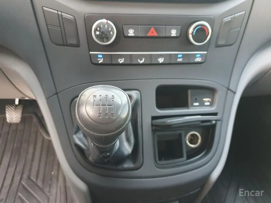 Фото 8 - Hyundai Starex