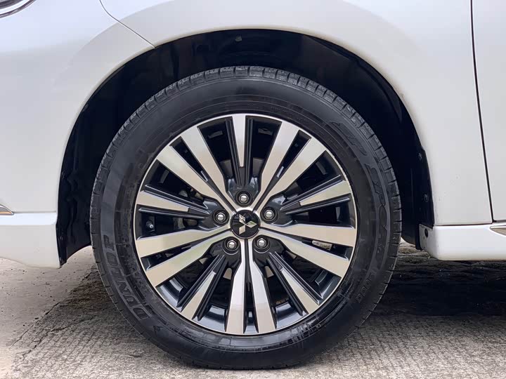 Фото 10 - Mitsubishi Outlander