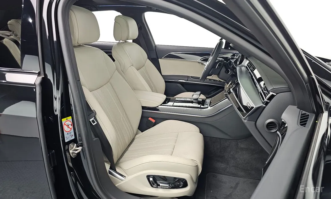 Фото 10 - Audi A8