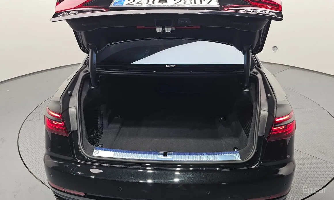 Фото 20 - Audi A8