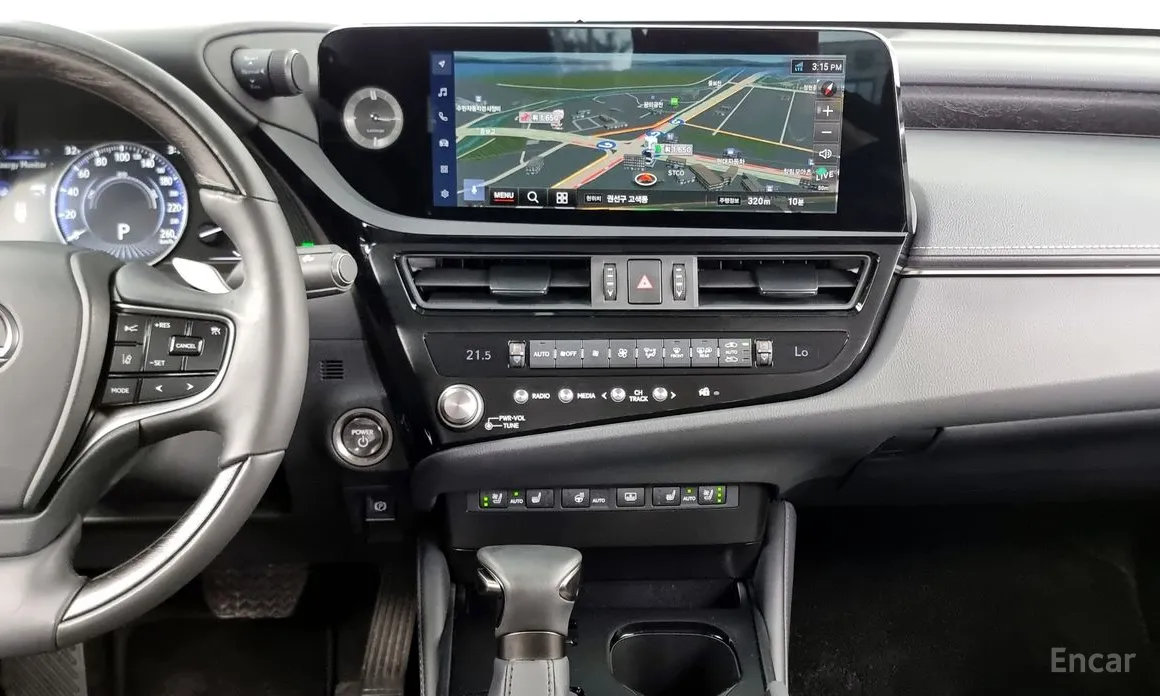 Фото 18 - Lexus ES