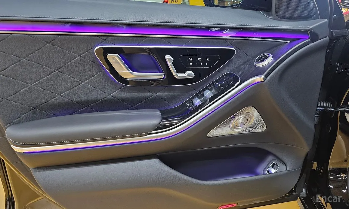 Фото 17 - Mercedes-Benz S-Class