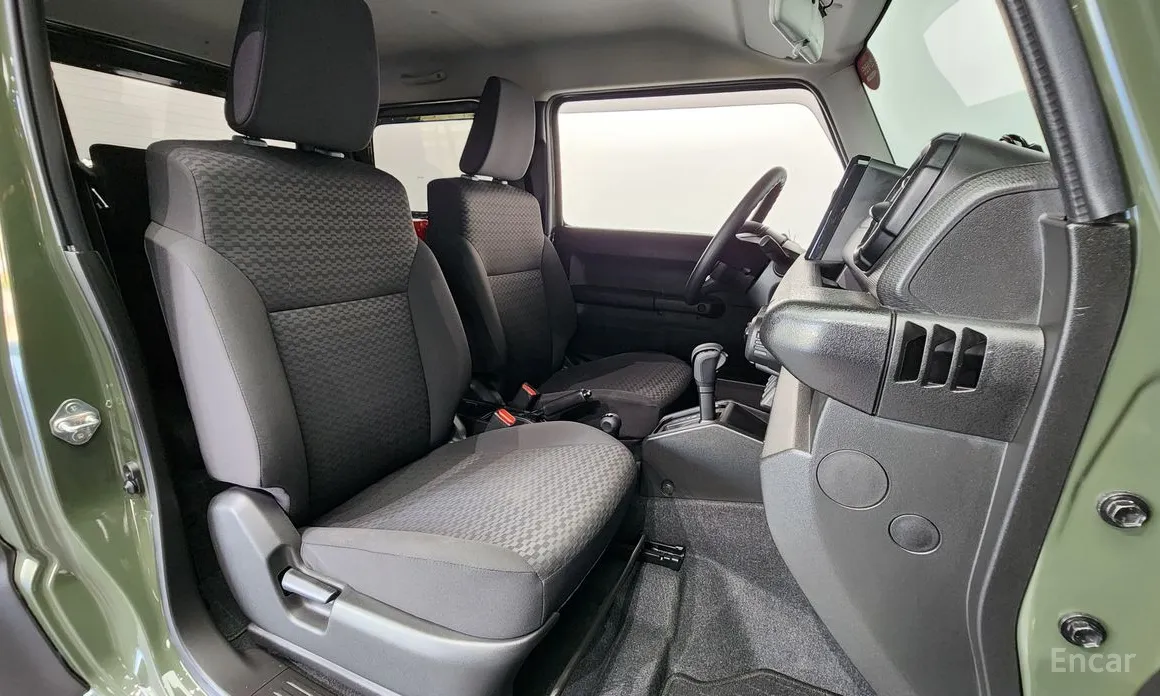 Фото 10 - Suzuki Jimny