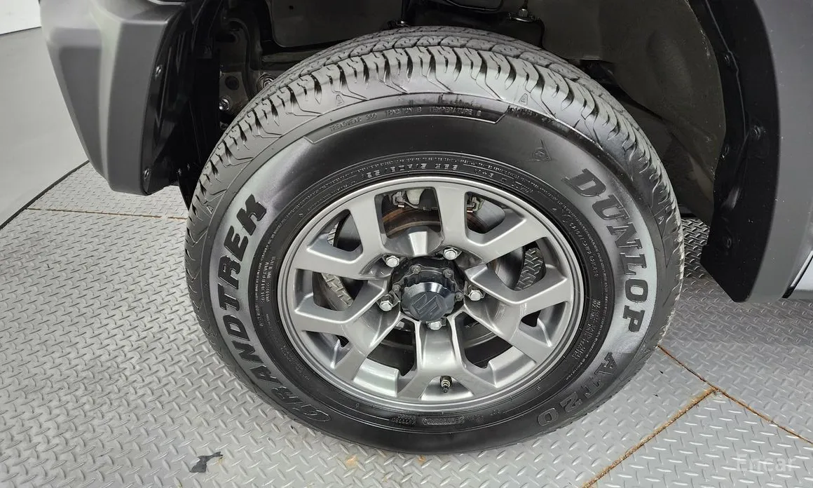 Фото 5 - Suzuki Jimny