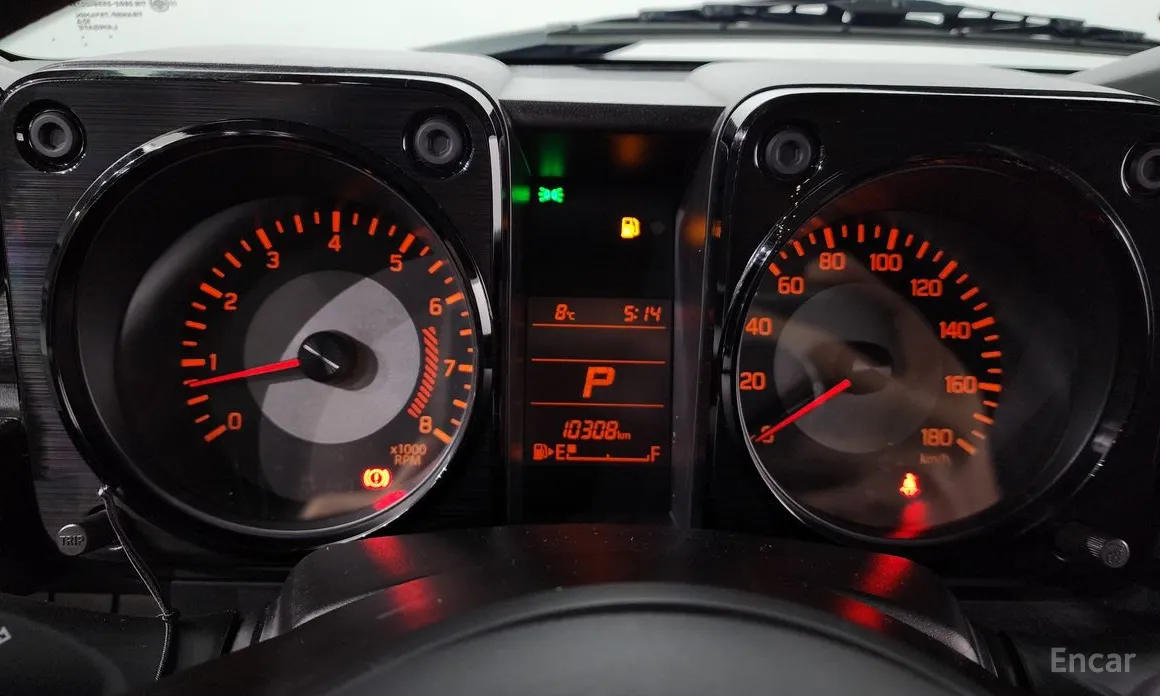 Фото 8 - Suzuki Jimny