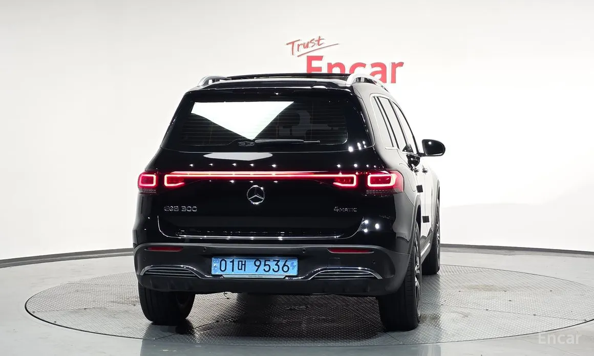 Фото 4 - Mercedes-Benz EQB