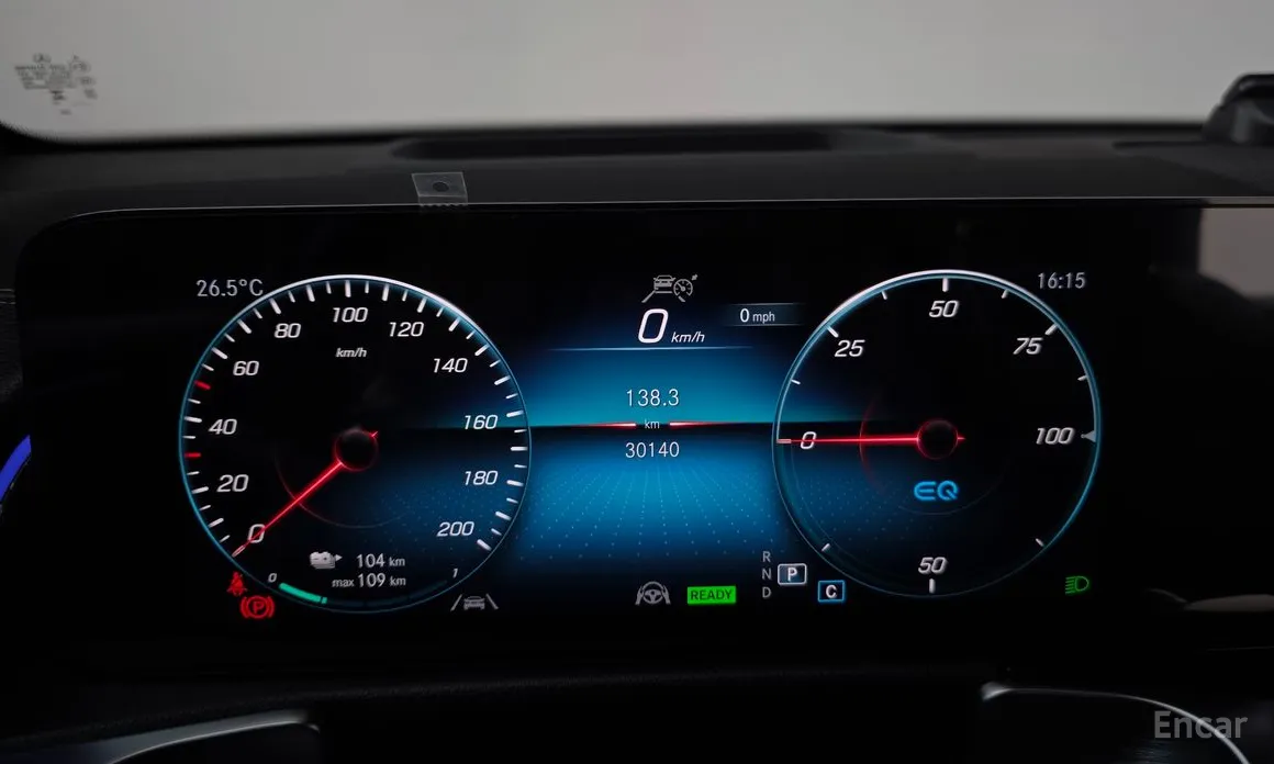 Фото 8 - Mercedes-Benz EQB