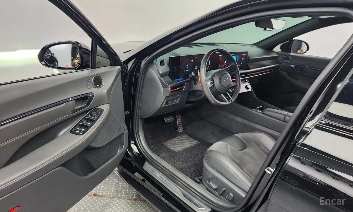 Photo 10 - Hyundai Sonata