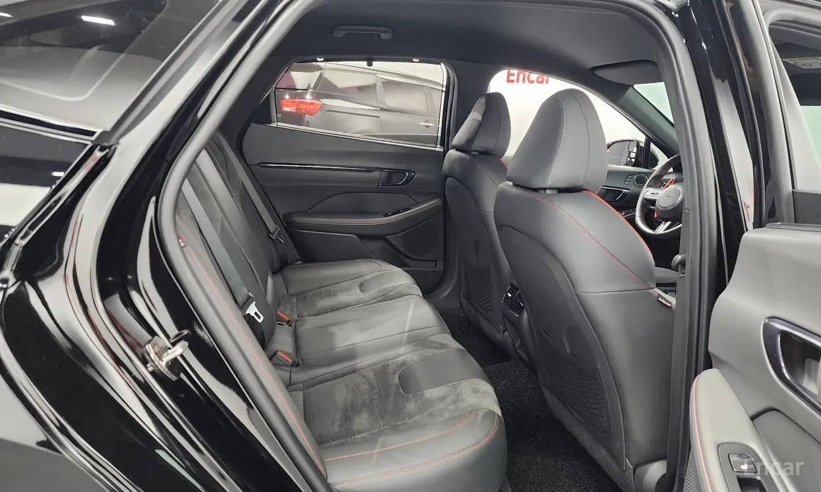 Photo 16 - Hyundai Sonata