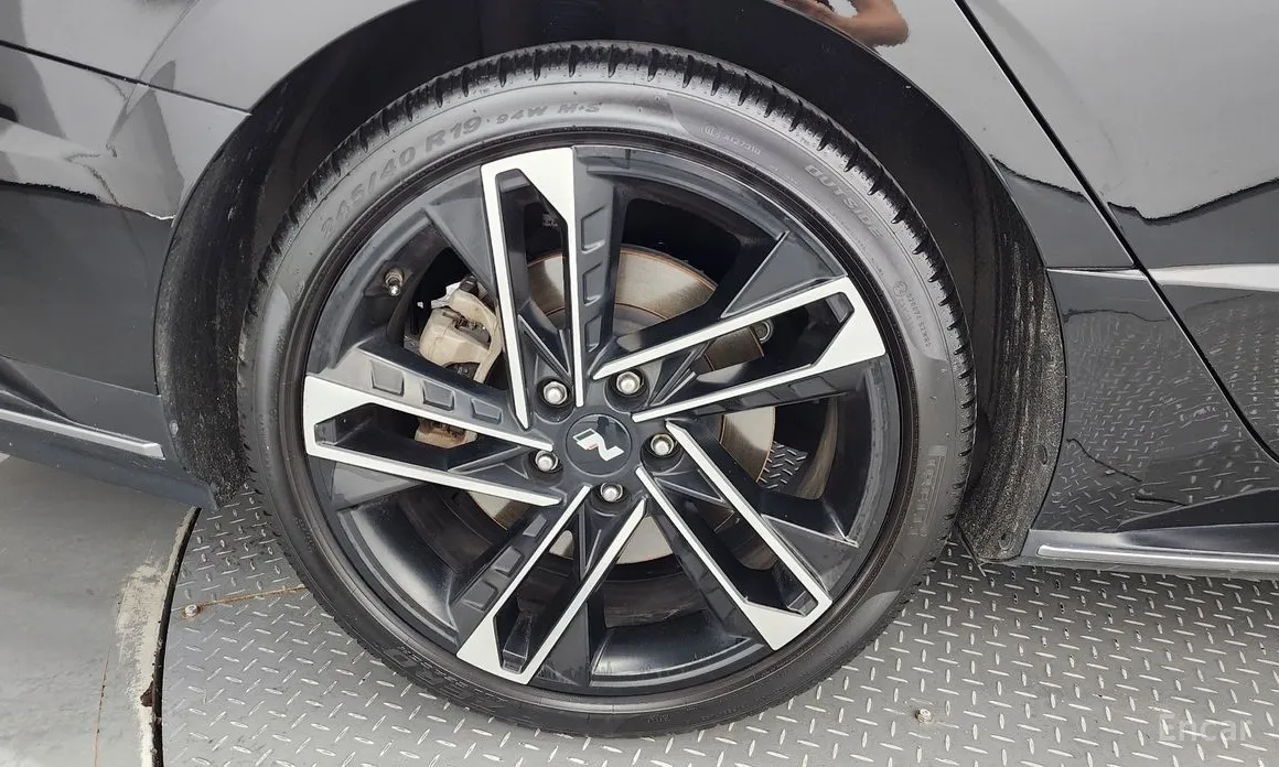 Photo 5 - Hyundai Sonata