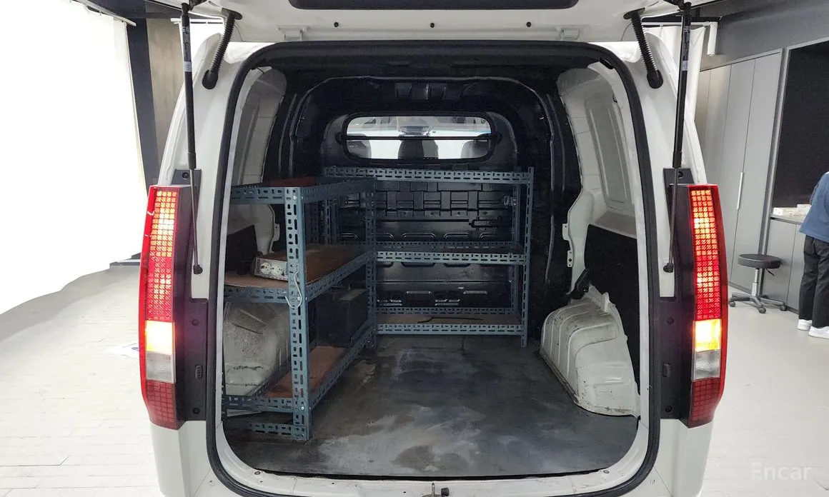 Фото 20 - Hyundai Staria