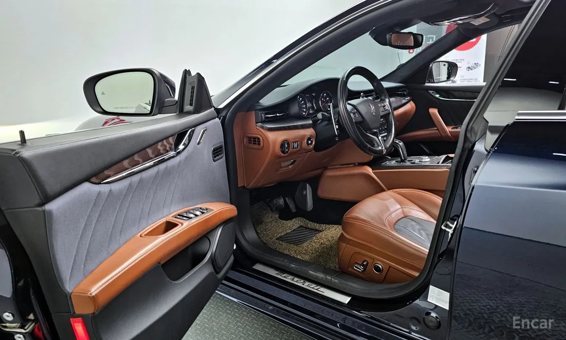 Фото 11 - Maserati Quattroporte