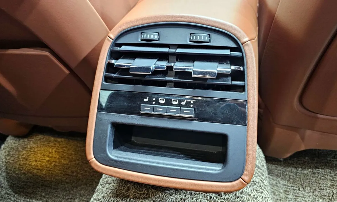 Фото 18 - Maserati Quattroporte