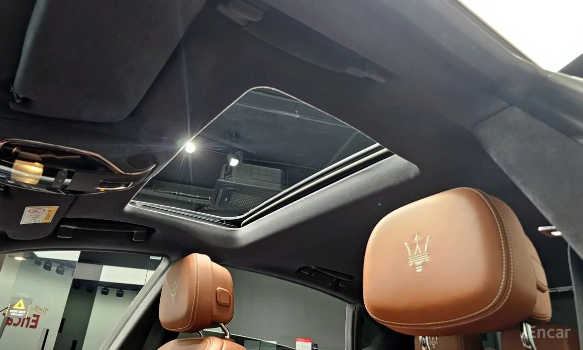 Фото 19 - Maserati Quattroporte