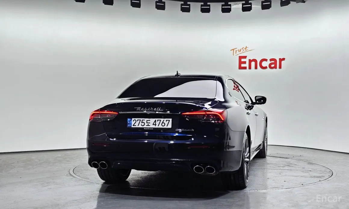 Фото 4 - Maserati Quattroporte