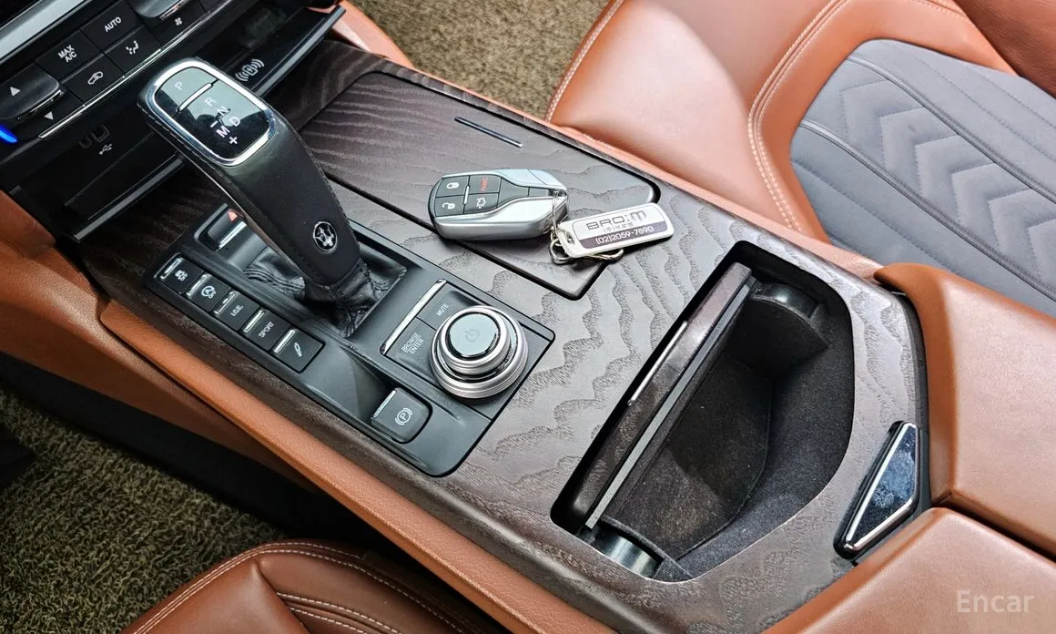 Фото 9 - Maserati Quattroporte