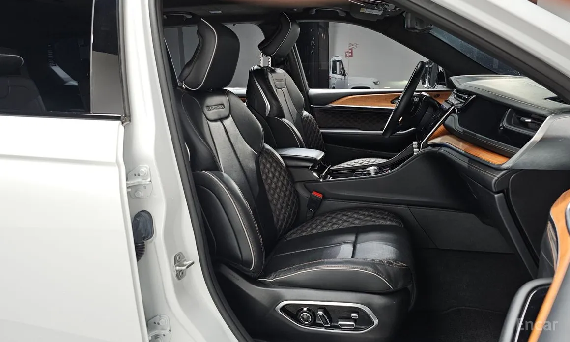 Фото 10 - Jeep Cherokee