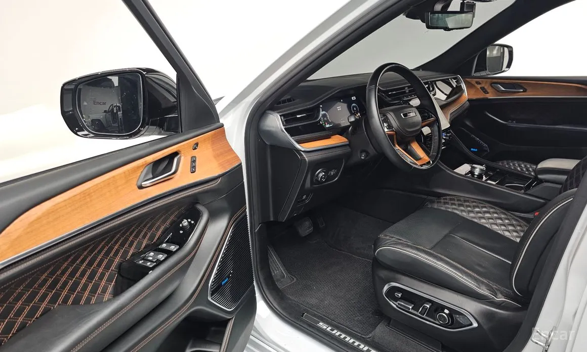 Фото 11 - Jeep Cherokee