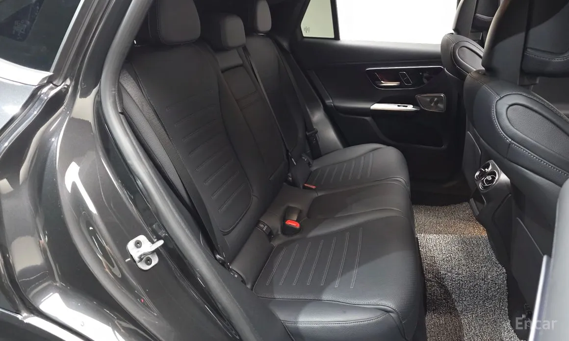 Фото 11 - Mercedes-Benz GLC-Class