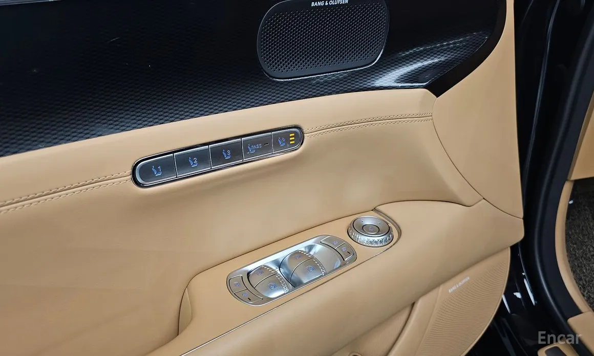 Фото 17 - Genesis G90