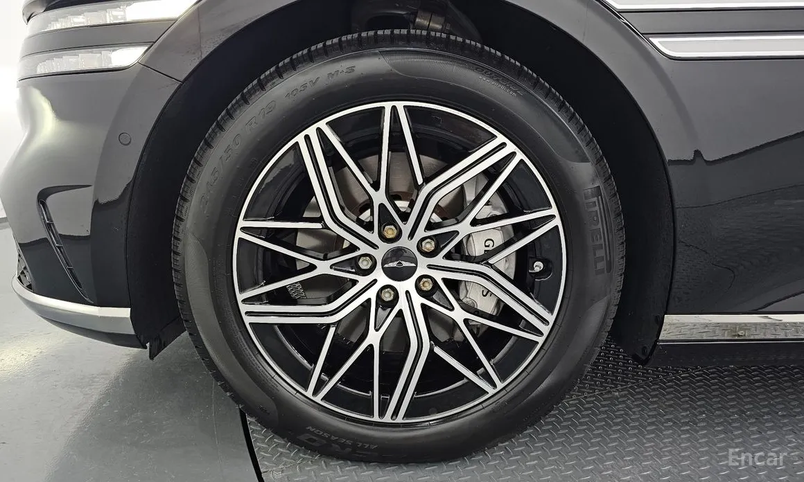 Фото 5 - Genesis G90