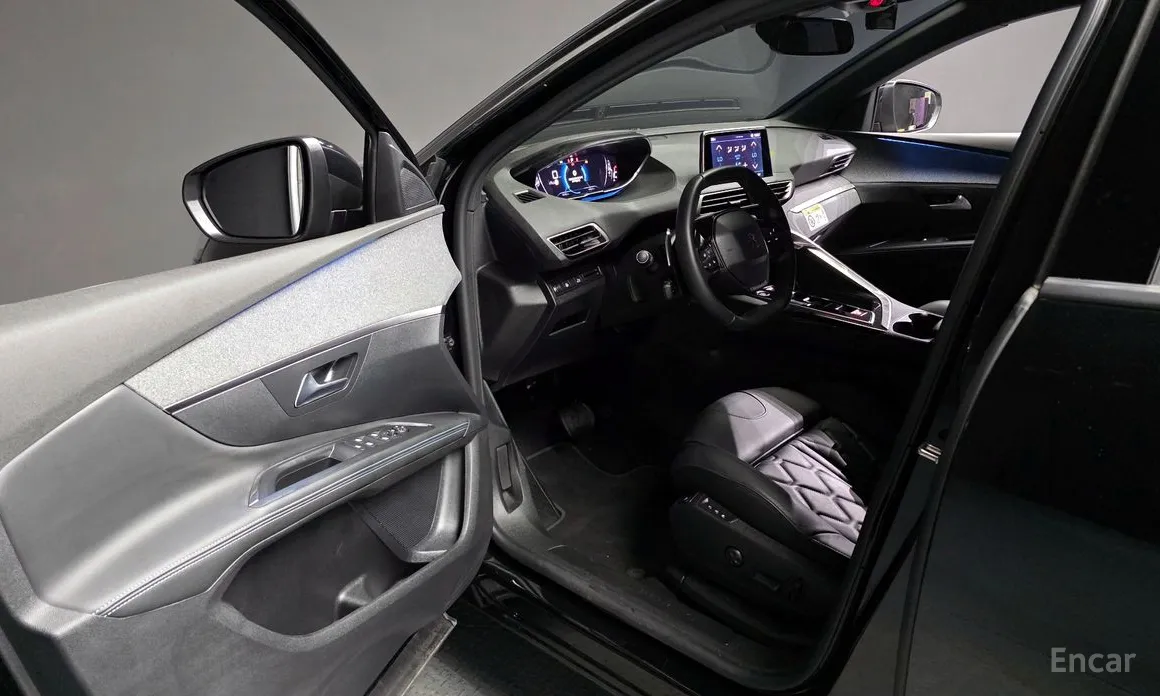 Фото 10 - Peugeot 5008