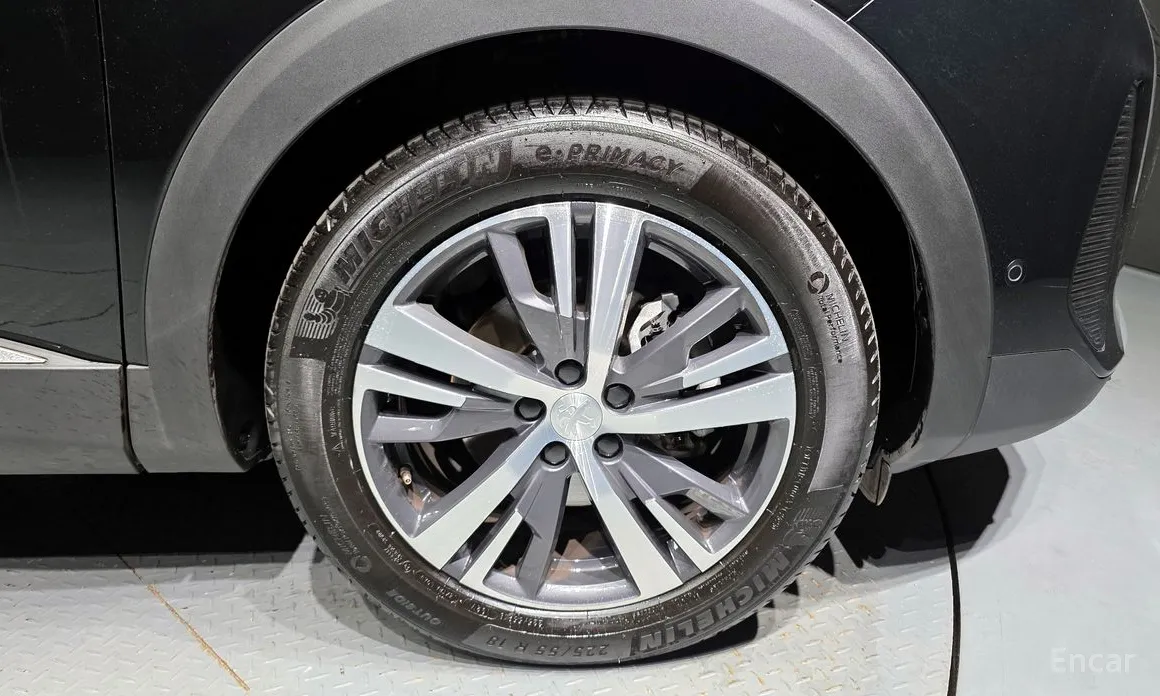 Фото 5 - Peugeot 5008