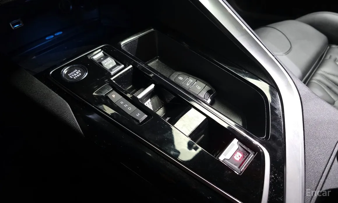 Фото 9 - Peugeot 5008