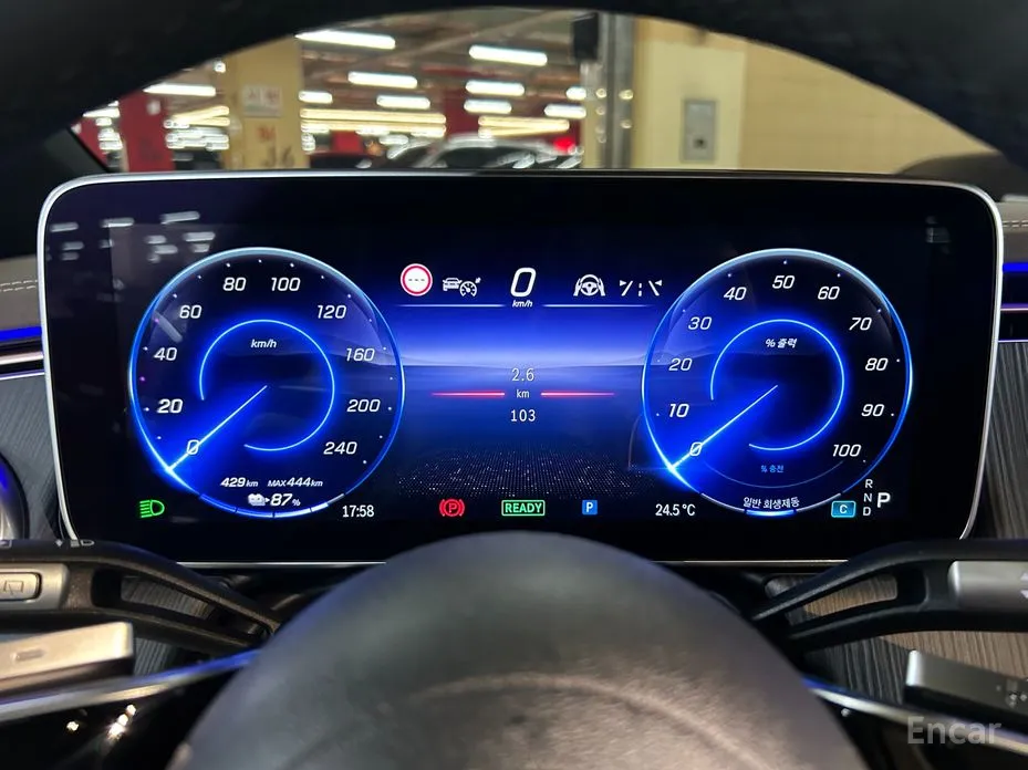 Фото 8 - Mercedes-Benz EQS