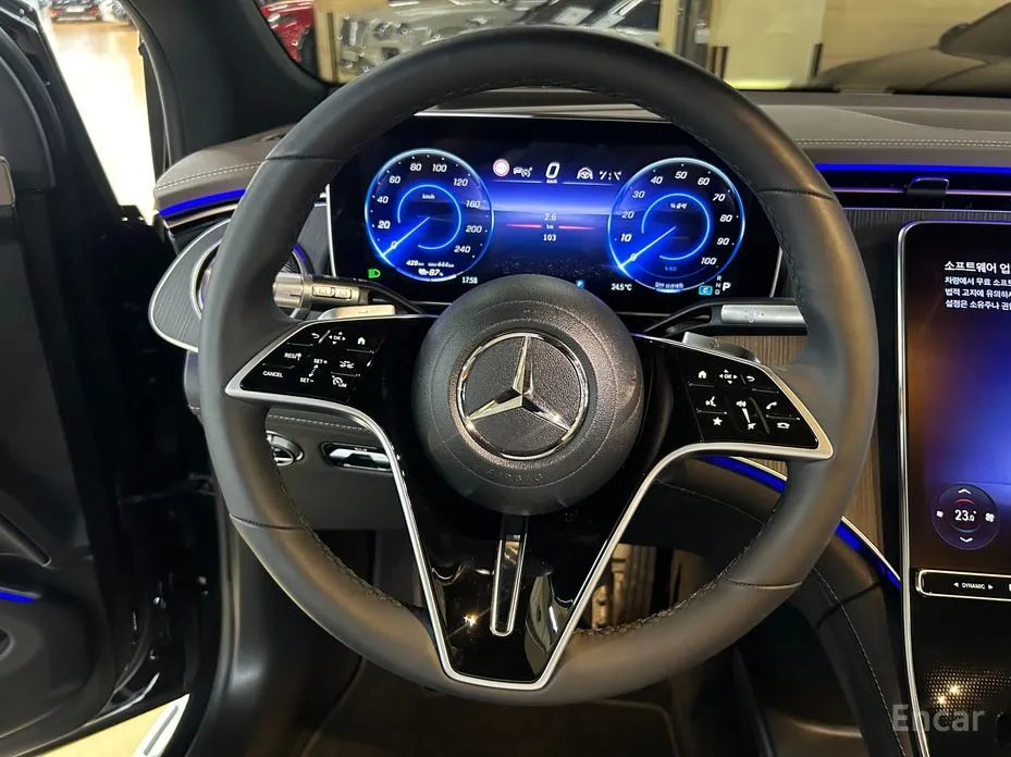 Фото 9 - Mercedes-Benz EQS