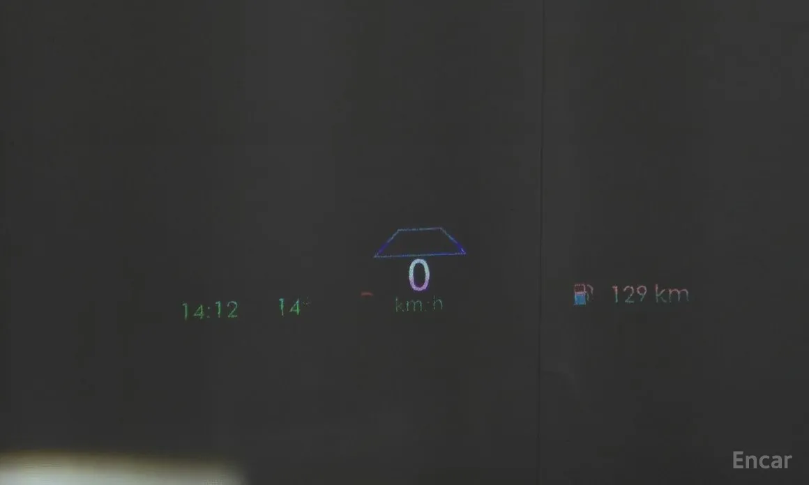 Фото 17 - Lincoln Aviator