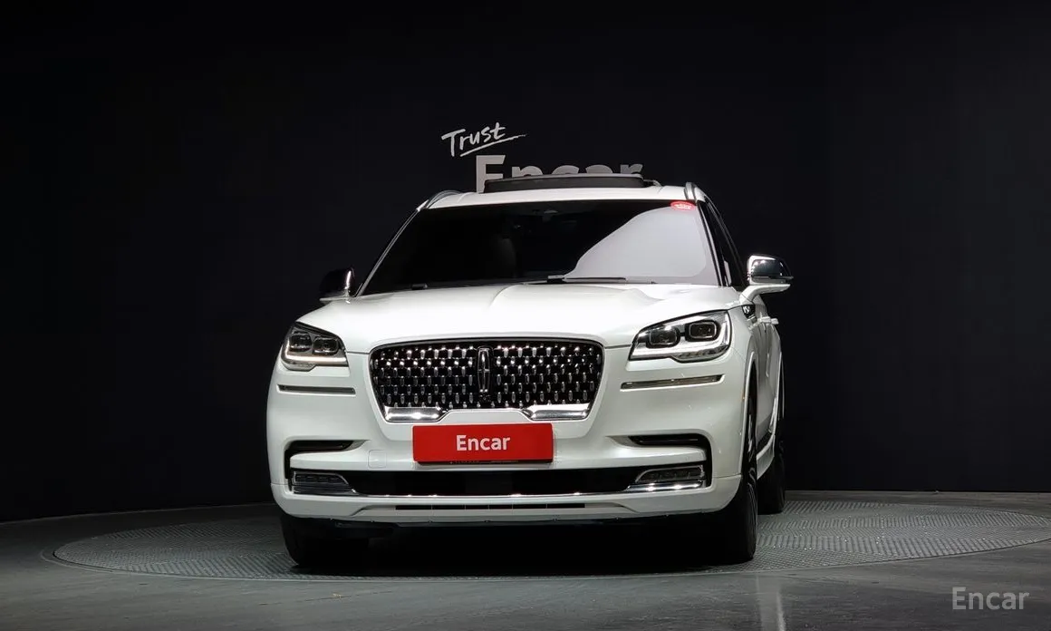 Фото 3 - Lincoln Aviator