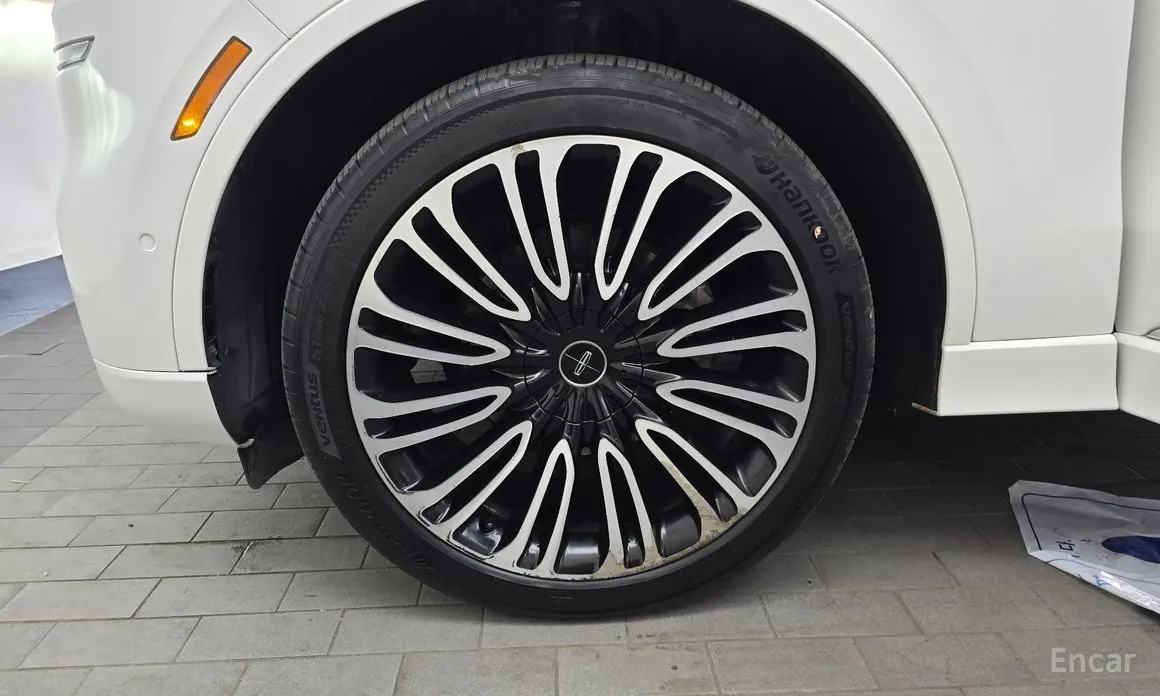 Фото 5 - Lincoln Aviator