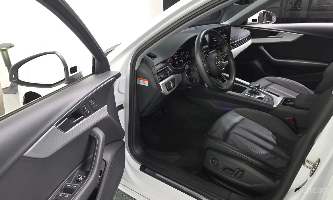 Фото 10 - Audi A4