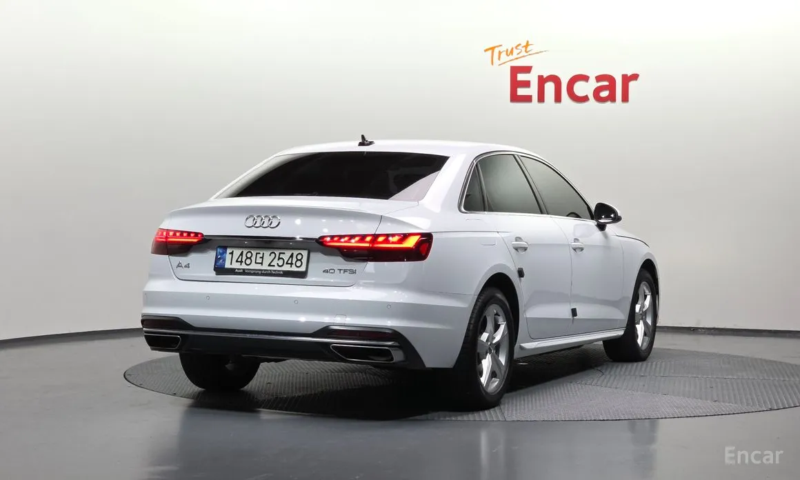 Фото 2 - Audi A4