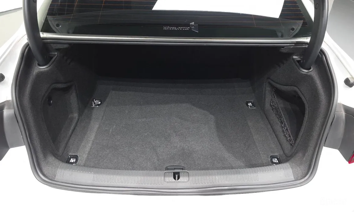 Фото 20 - Audi A4