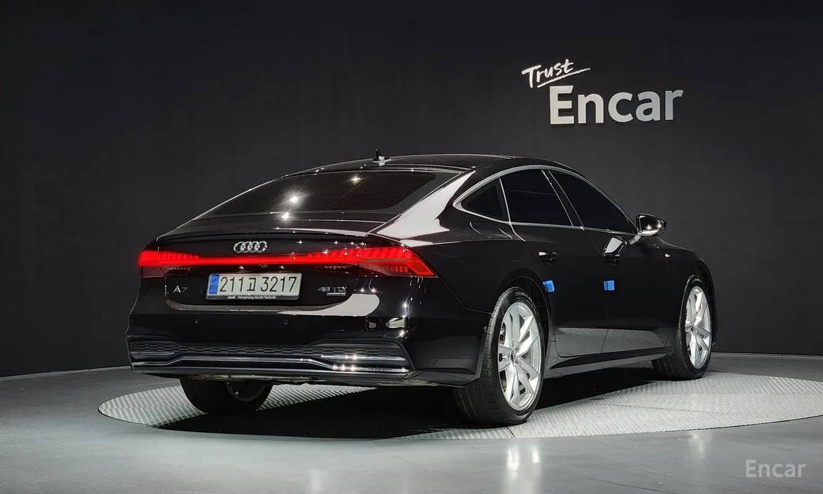 Фото 2 - Audi A7