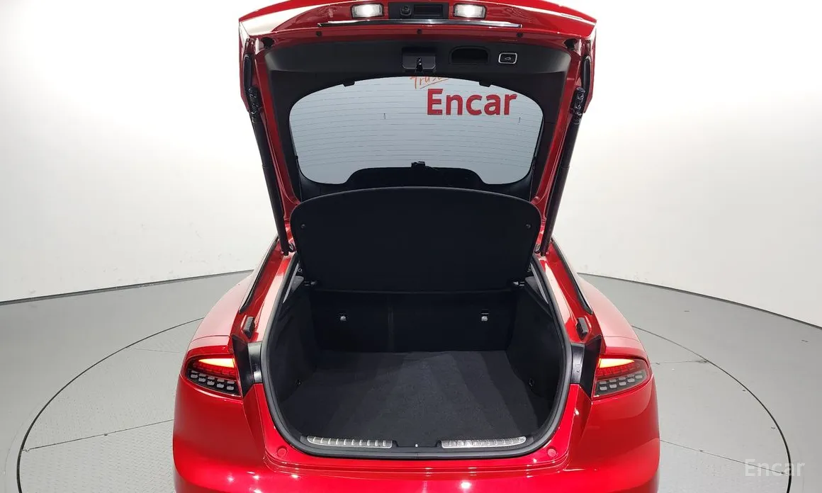 Фото 20 - Kia Stinger