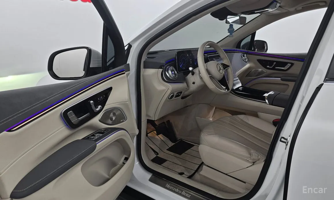 Фото 10 - Mercedes-Benz EQS