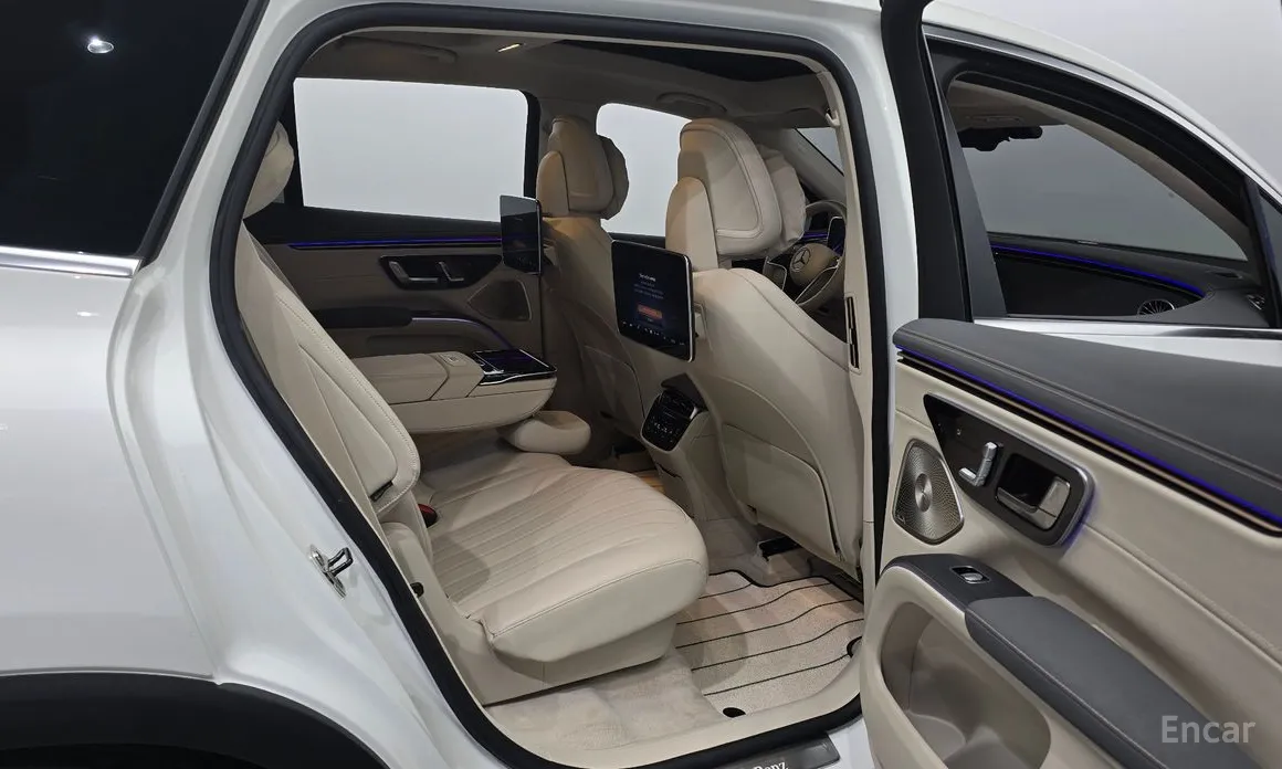 Фото 12 - Mercedes-Benz EQS