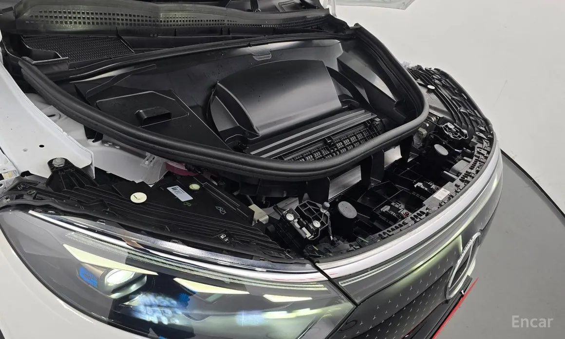 Фото 6 - Mercedes-Benz EQS